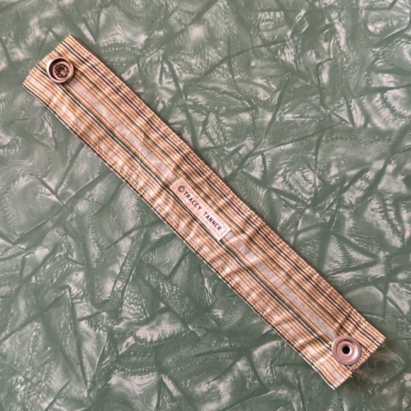 Tracey Tanner leather wristlet - Picture 3 of 5